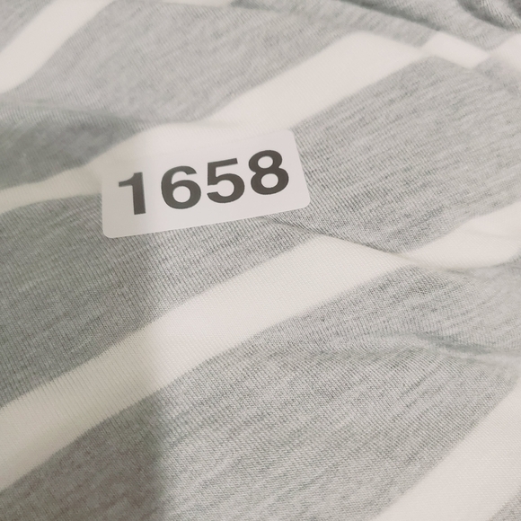 Soft and Sexy by American Eagle Outfitter  stripes white and gray dress … - Picture 11 of 11